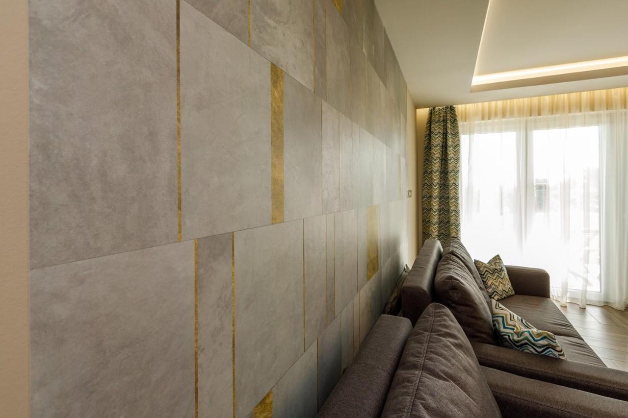 Royal Cafe Apartman Keszthely Extérieur photo