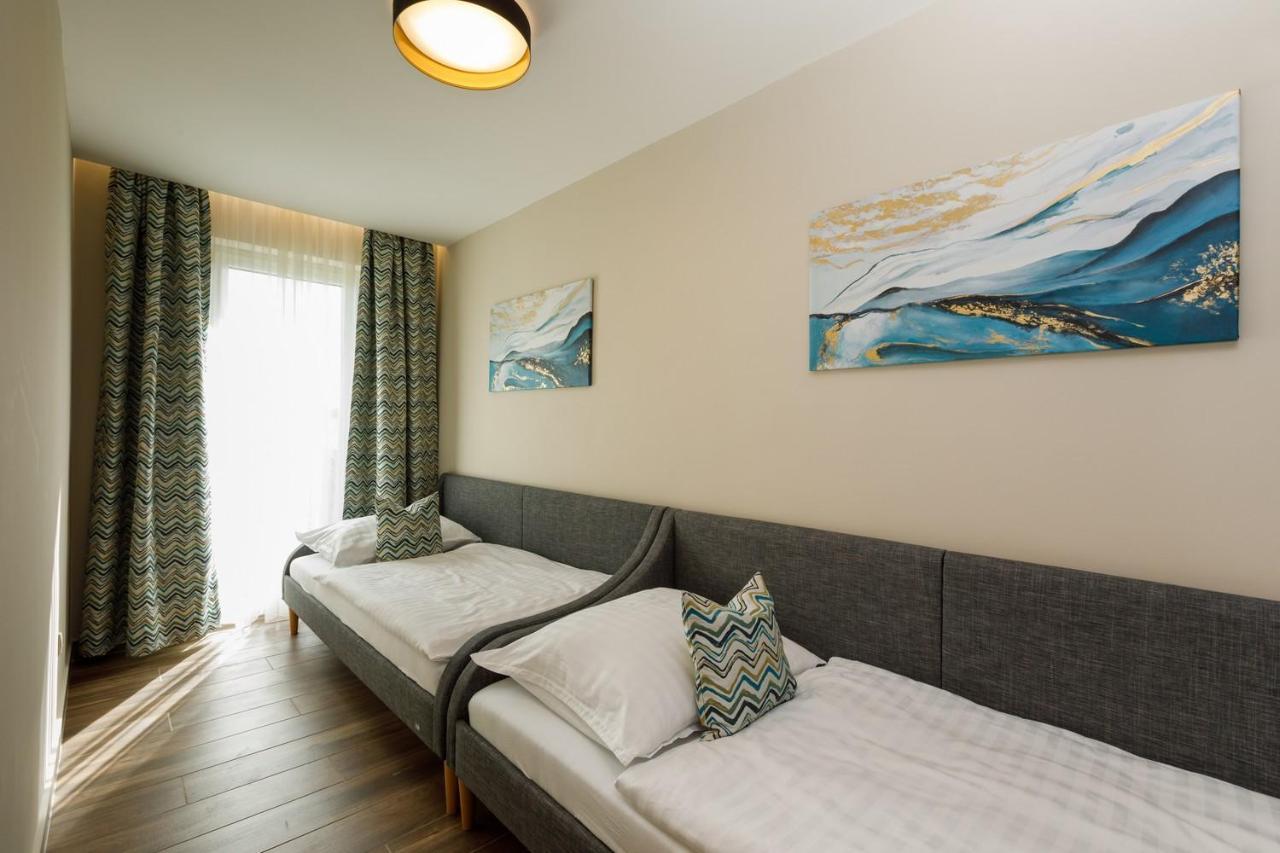 Royal Cafe Apartman Keszthely Extérieur photo