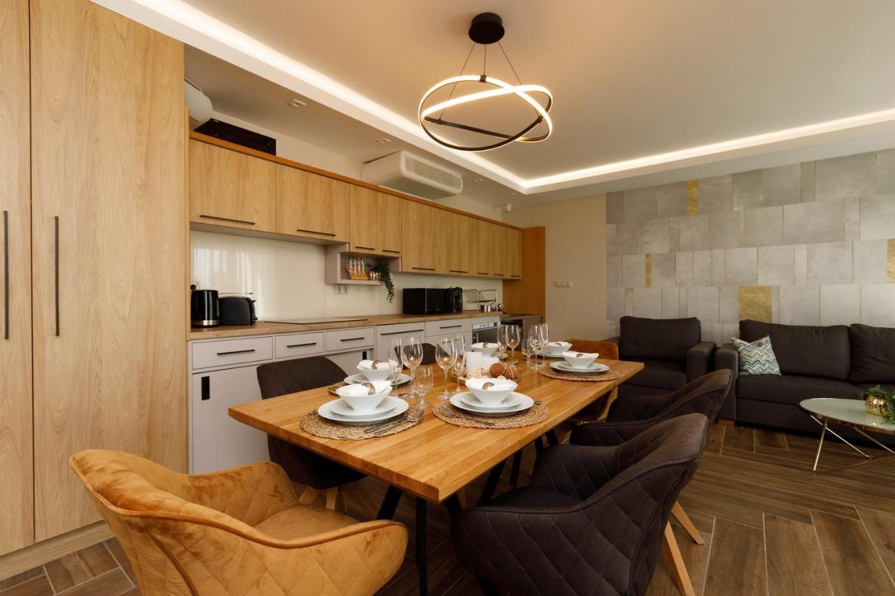 Royal Cafe Apartman Keszthely Extérieur photo
