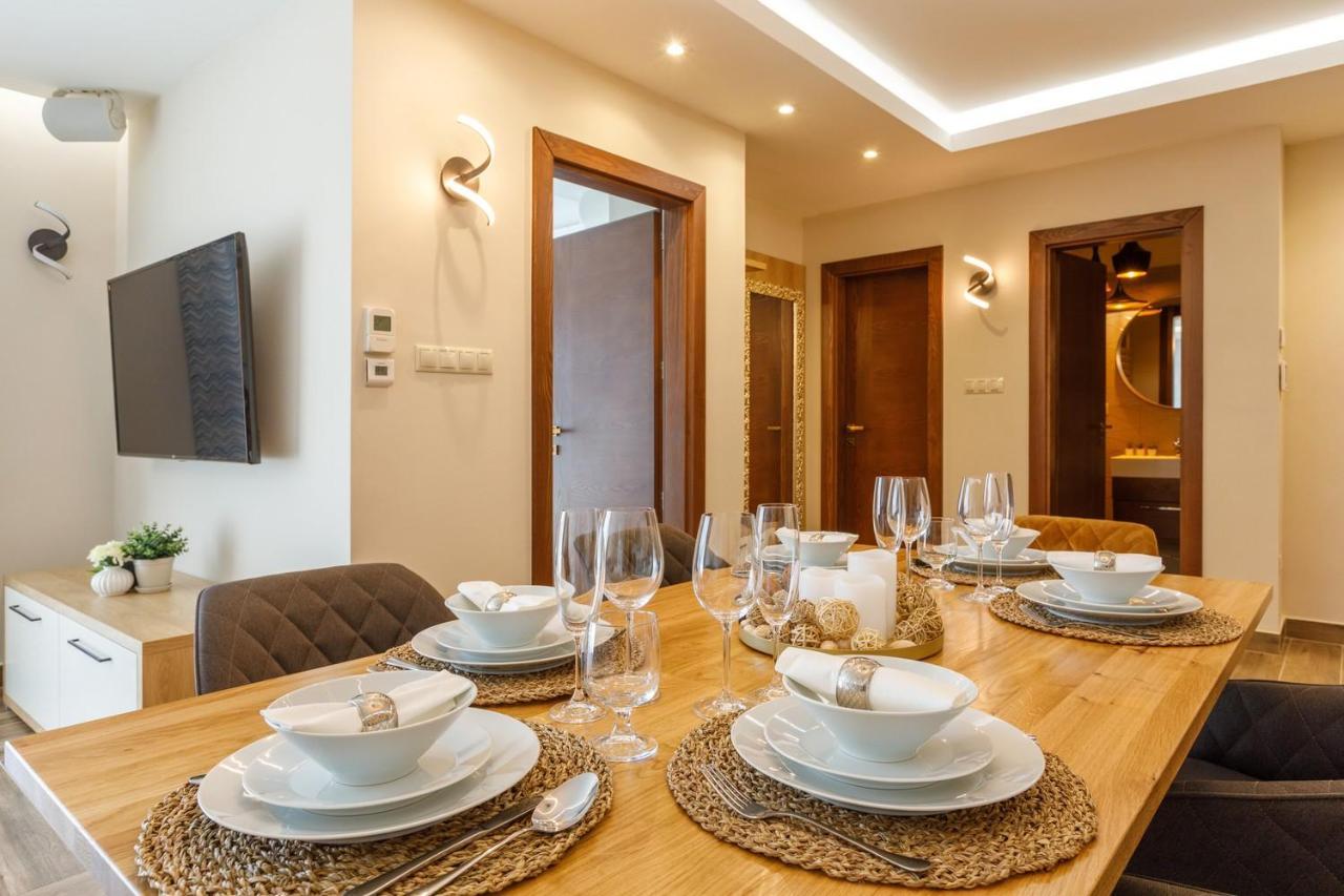 Royal Cafe Apartman Keszthely Extérieur photo