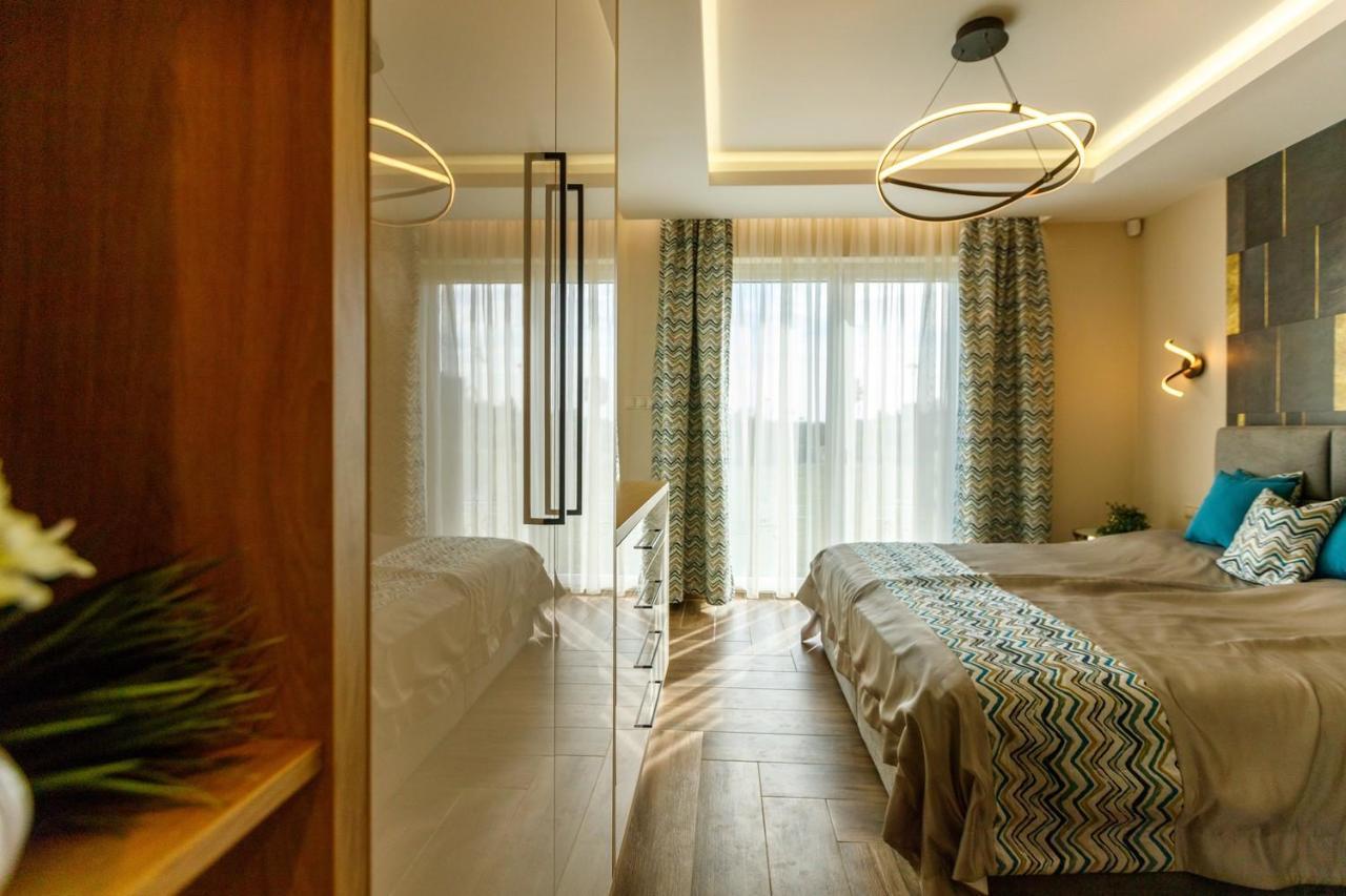 Royal Cafe Apartman Keszthely Extérieur photo