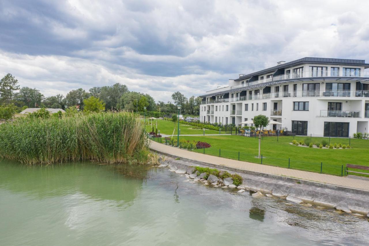 Royal Cafe Apartman Keszthely Extérieur photo